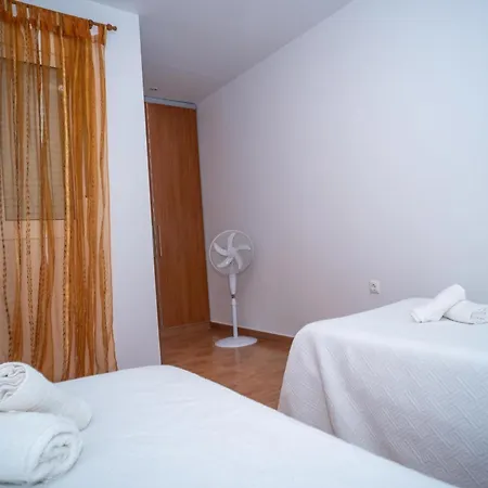 Tranquilos En Conil - 2 Habitaciones, Cerca De La Playa, Facil Aparcamiento - Es-180-38 * Conil De La Frontera